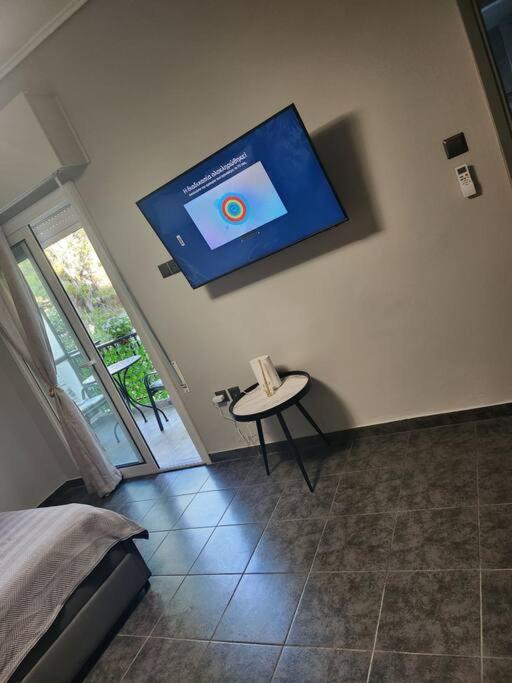 Small Luxury Apartment Anavyssos Bagian luar foto